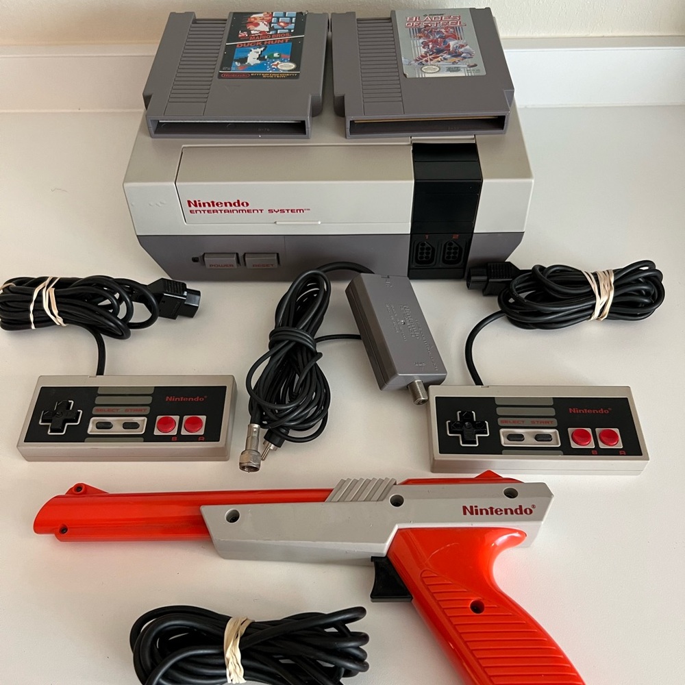 Nintendo entertainment system Excellent shape Nintendo system 1985